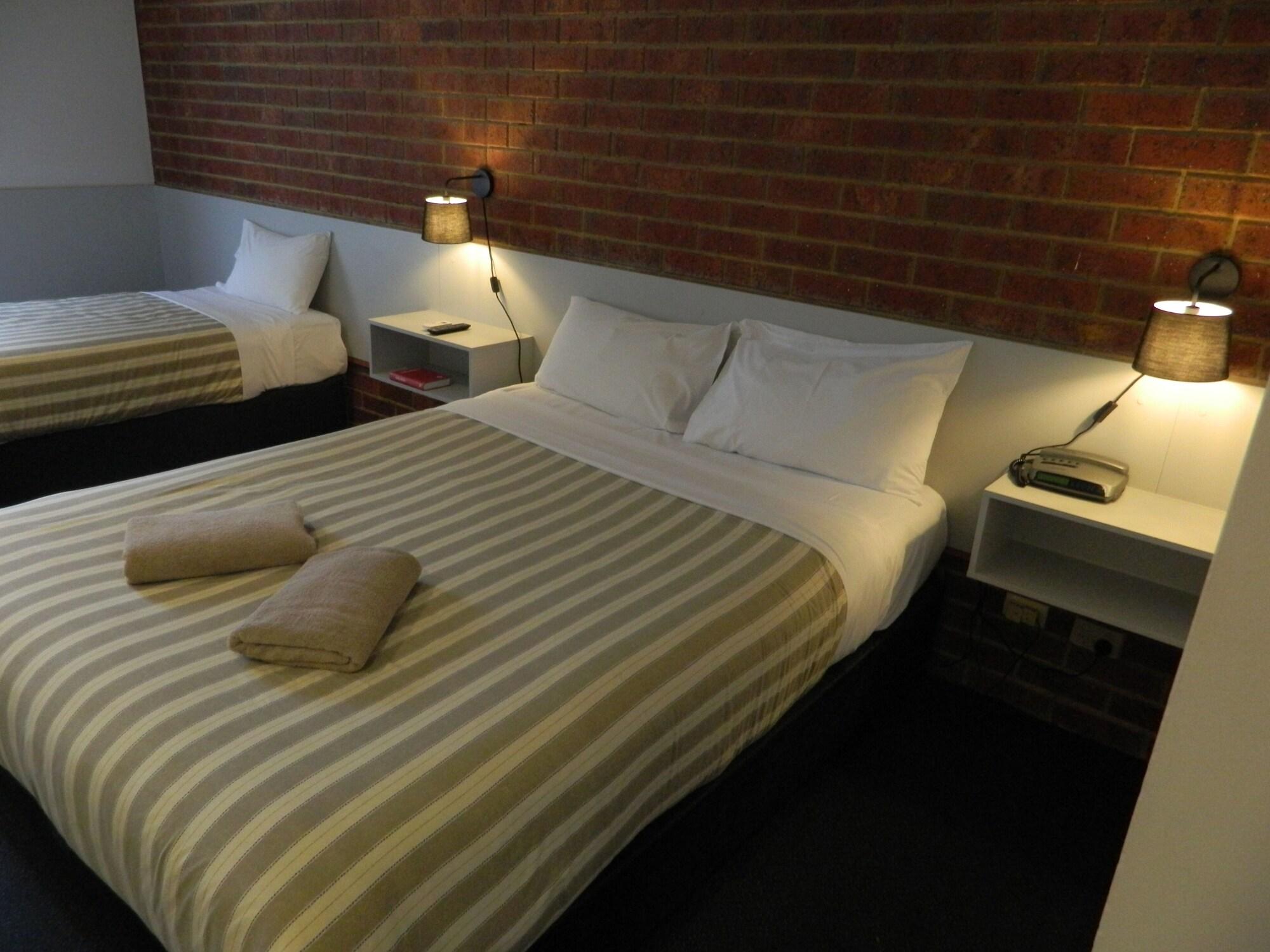 Werribee Motel And Apartments Екстер'єр фото
