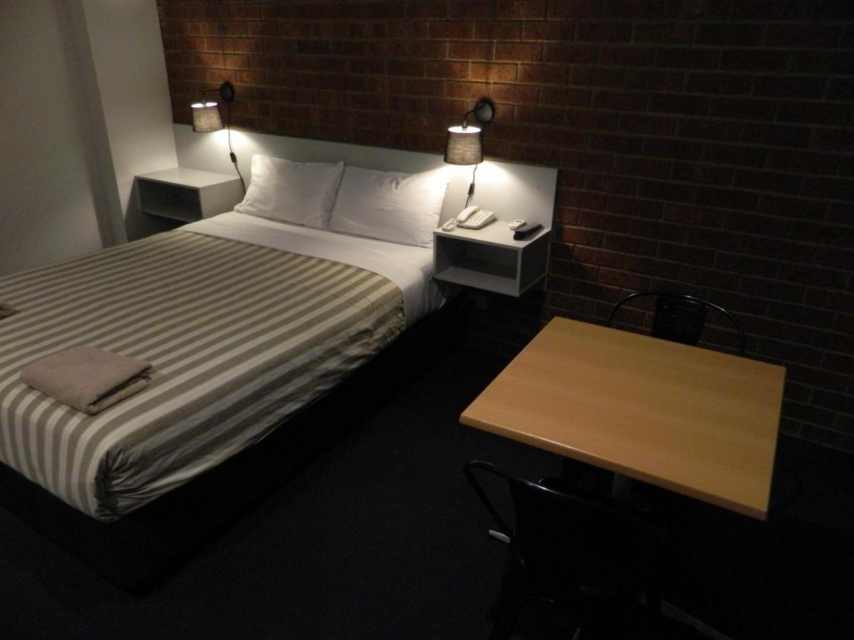 Werribee Motel And Apartments Екстер'єр фото