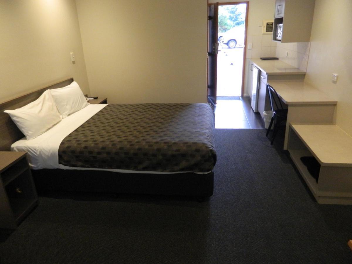 Werribee Motel And Apartments Екстер'єр фото